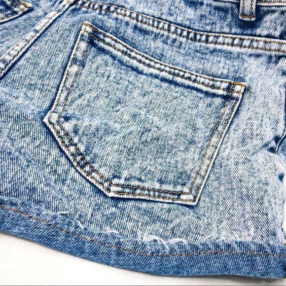Bullhead Denim Mom Shorts Sz 3 - Picture 8 of 11